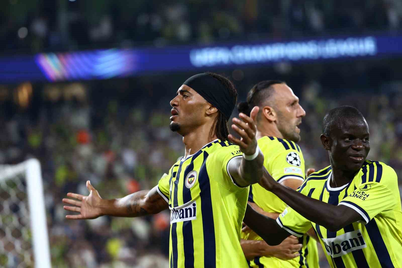 UEFA Şampiyonlar Ligi: Fenerbahçe: 1 - Roma: 1 (Maç sonucu)