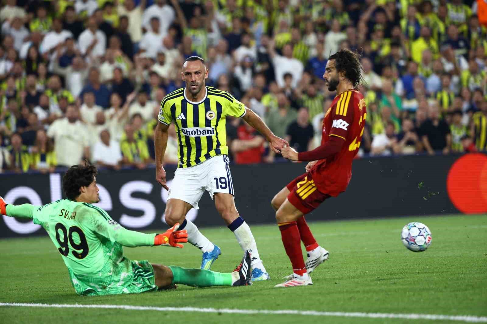 UEFA Şampiyonlar Ligi: Fenerbahçe: 1 - Roma: 1 (Maç sonucu)
