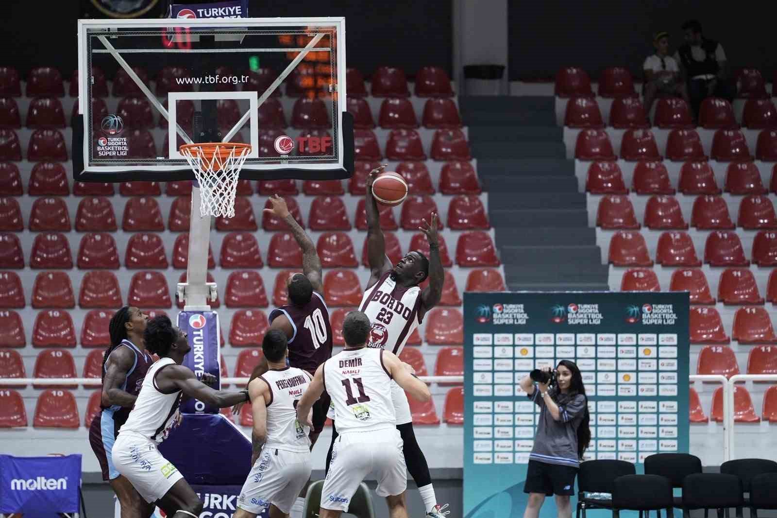 Ege Cup 2026: Pizza Bulls Bordo Bandırma: 87 - Trabzonspor: 65