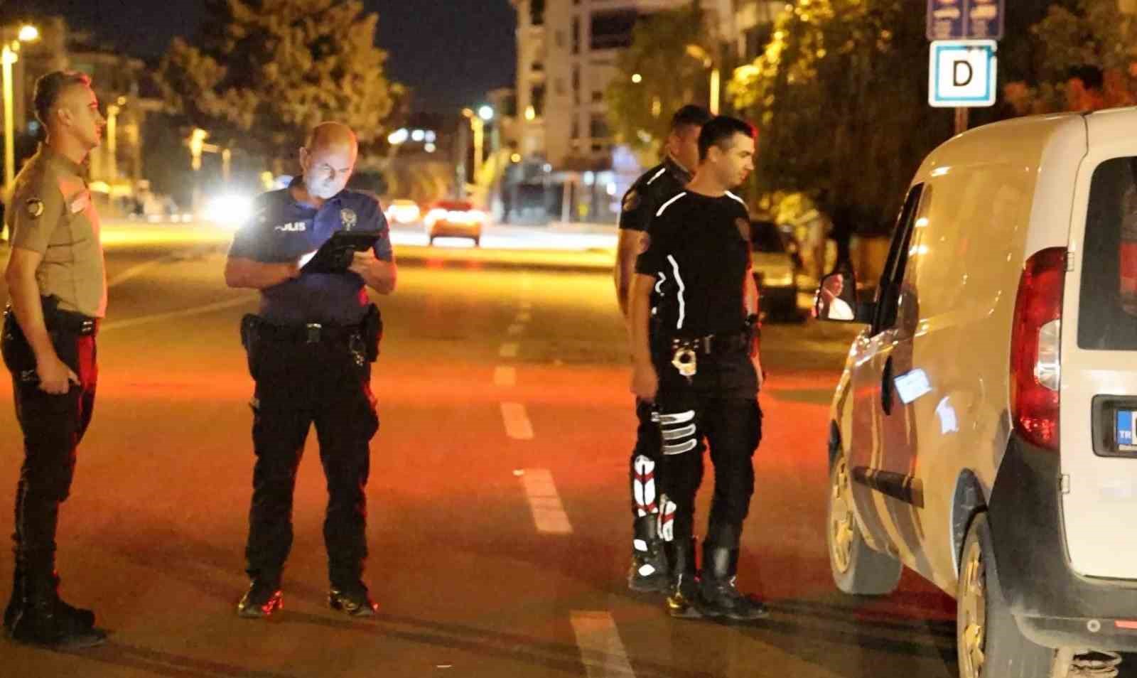Polisin uygulamasında ruhsatsız tabanca ele geçirildi