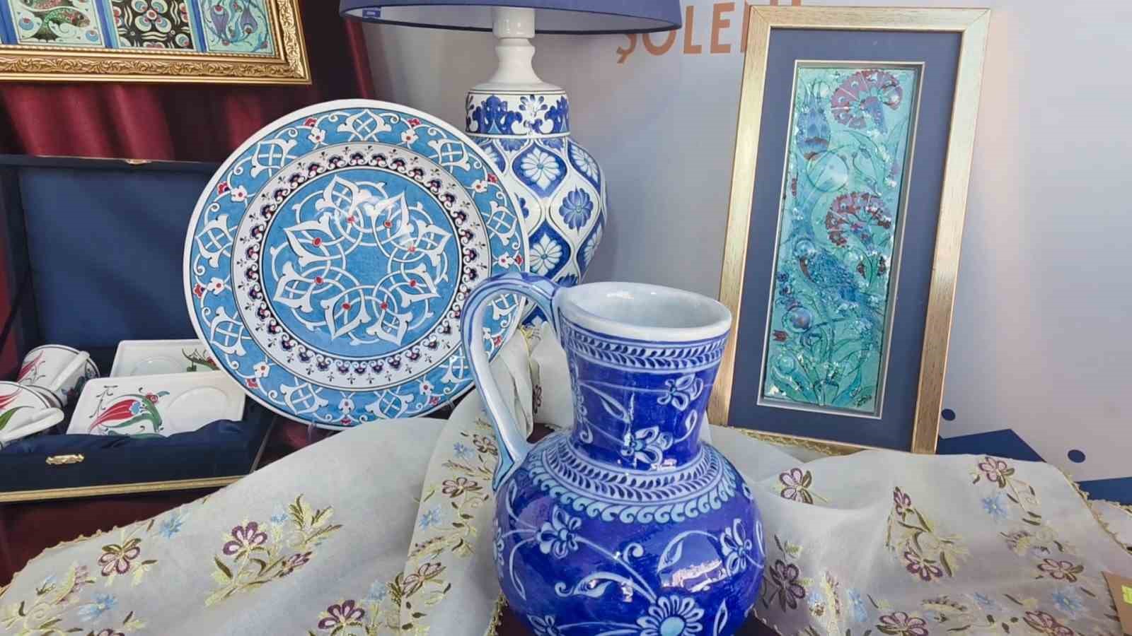 Kütahya çiniciliği yüzyıllardır süren geleneğiyle geleceğe taşınıyor