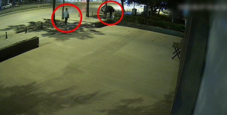 "Polis ve savcıyız" diyerek kandırdılar, altınlarla kaçarken yakalandılar