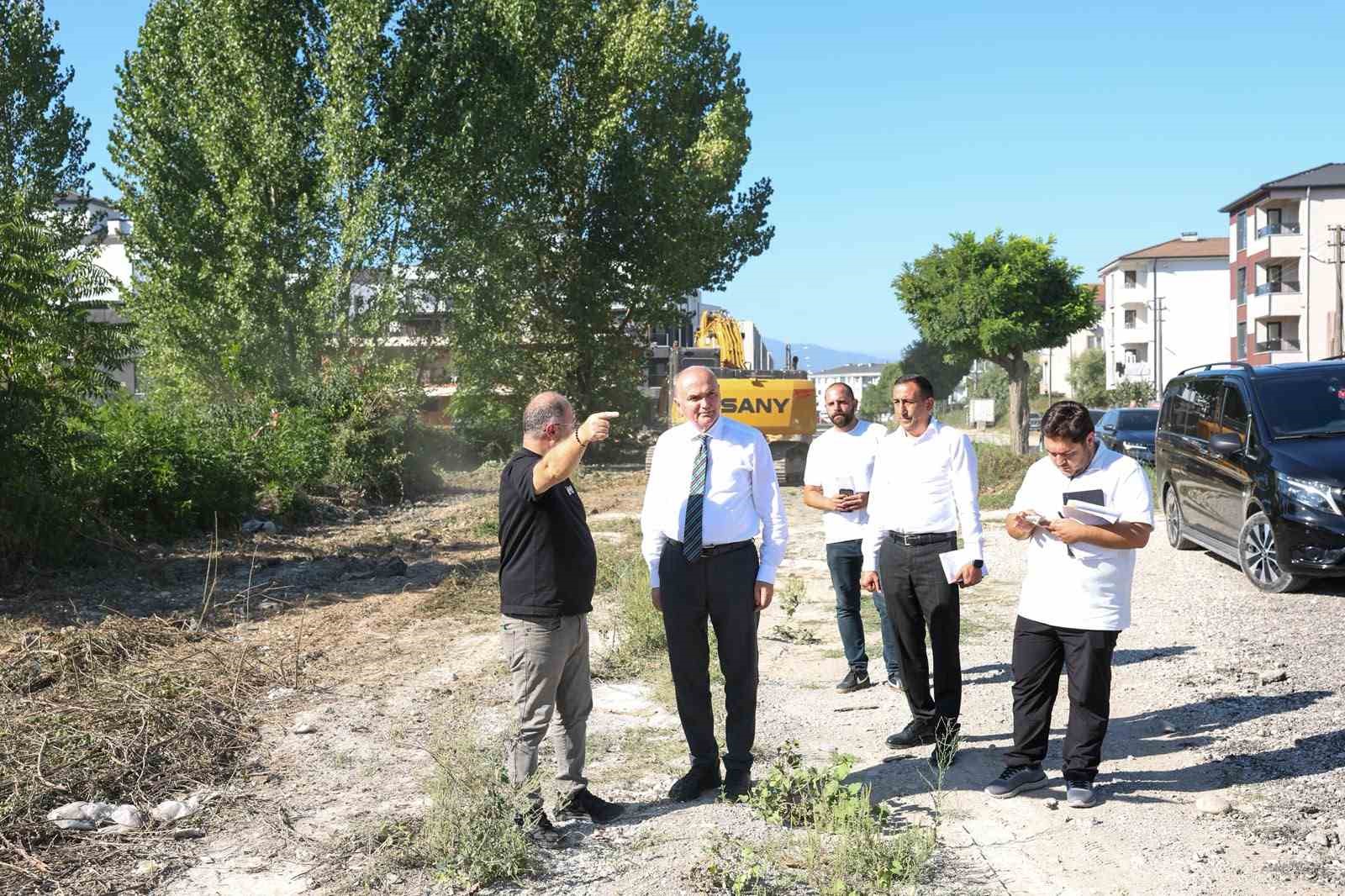 Başkan Özlü’den asfalt çalışmalarına yakın markaj