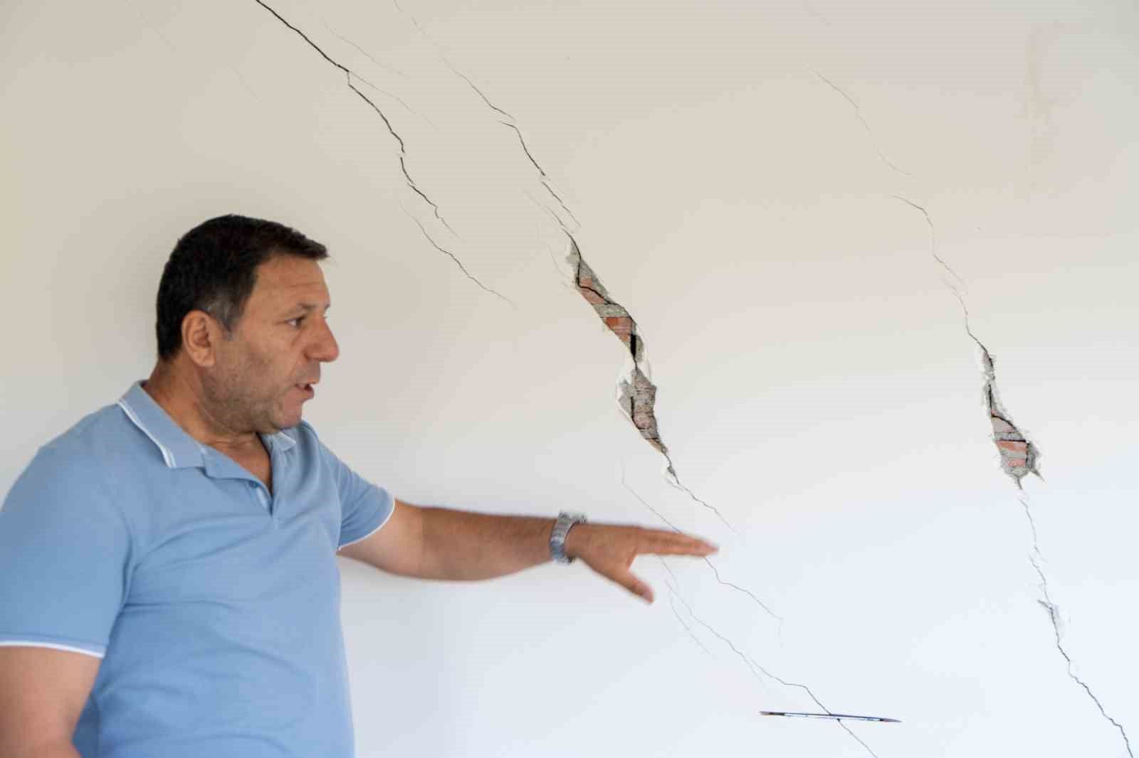 Manisa’da korkutan apartman