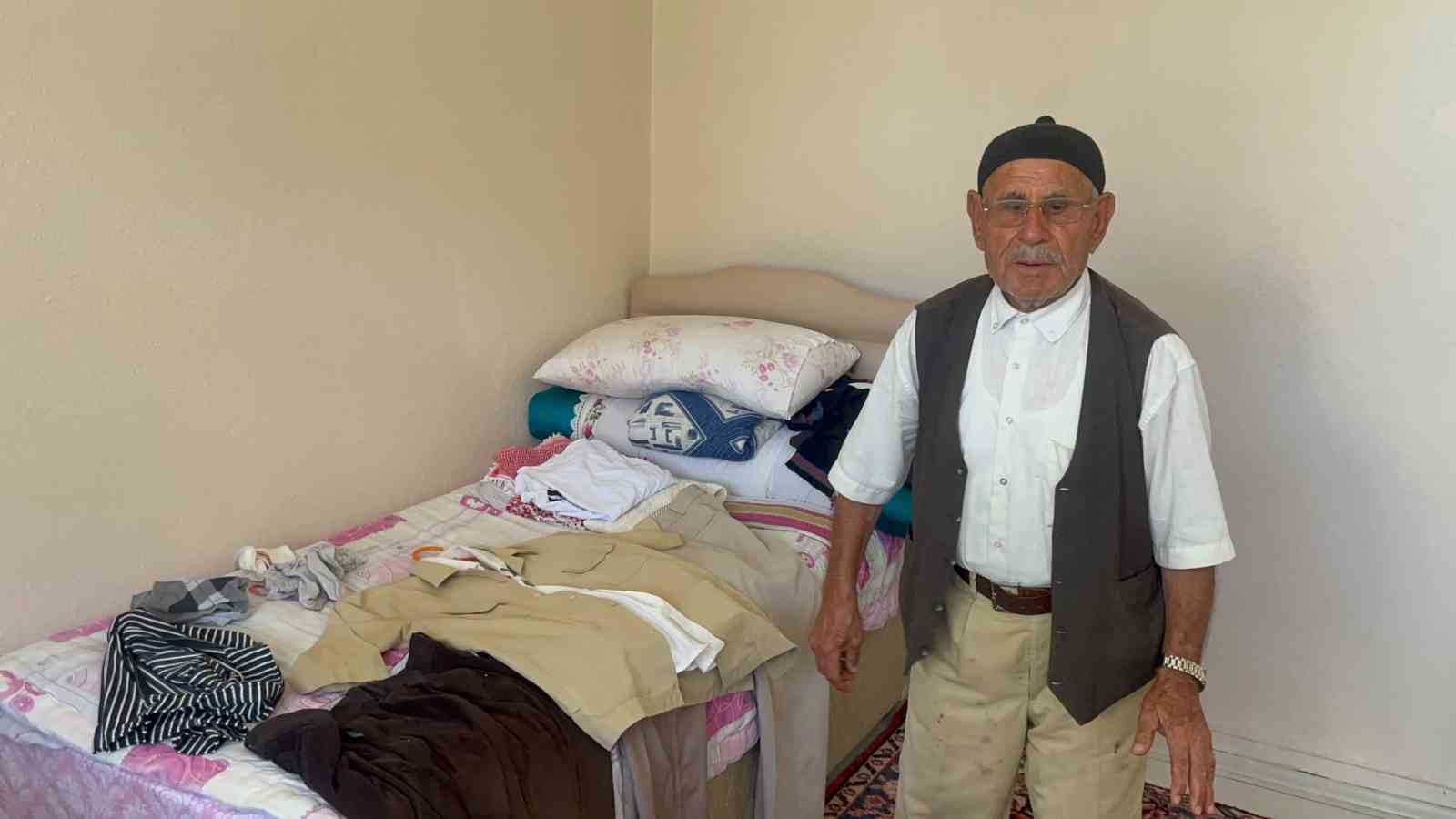 Bir asrı geride bıraktı, uzun yaşamın sırlarını anlattı