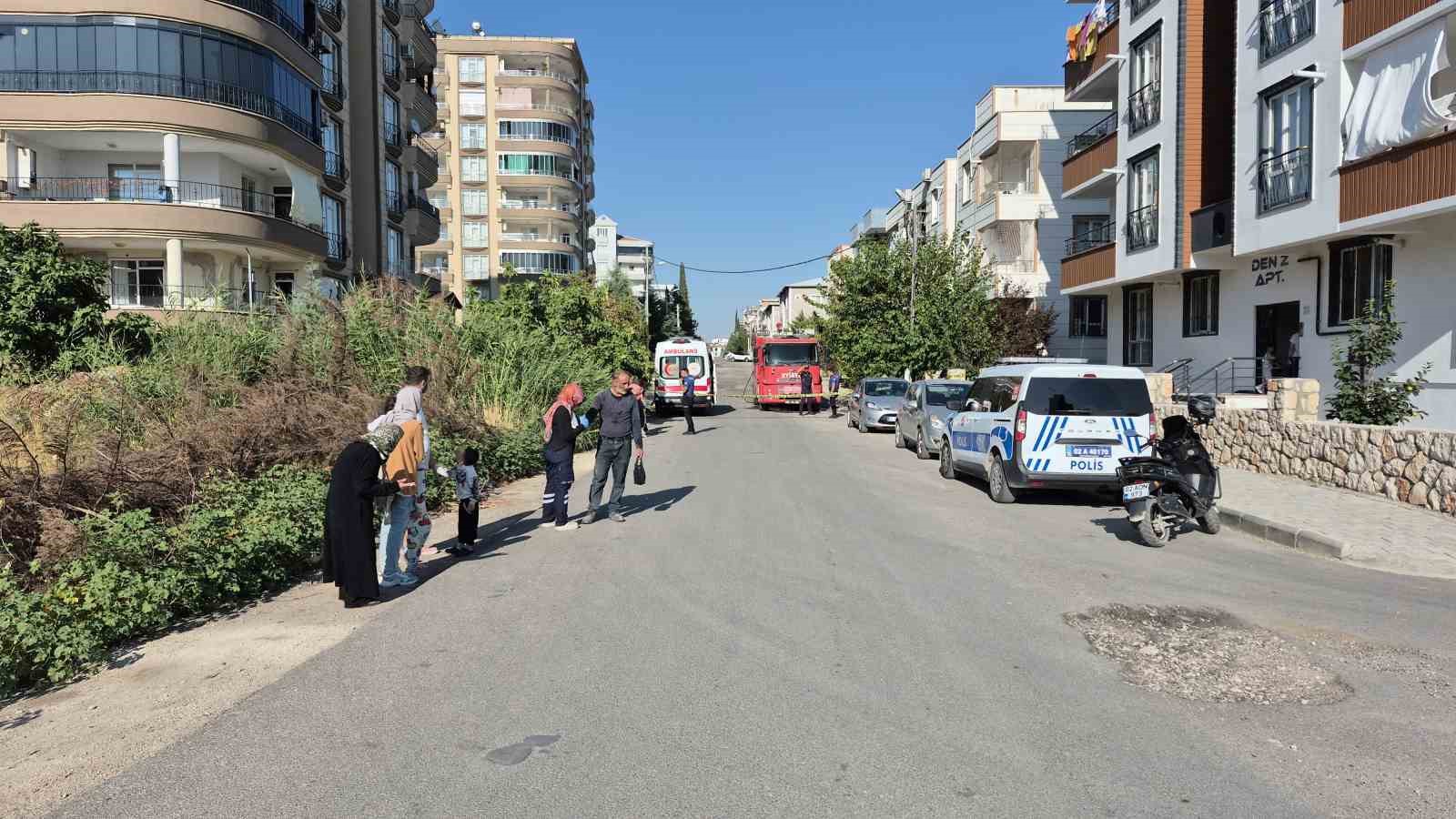 Yangında 3 kişi dumandan etkilendi