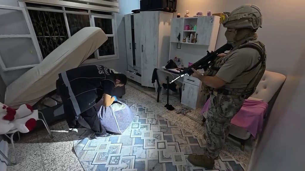 Adana merkezli 11 ilde "Şimşekler Suç Örgütü" operasyonu: 64 gözaltı
