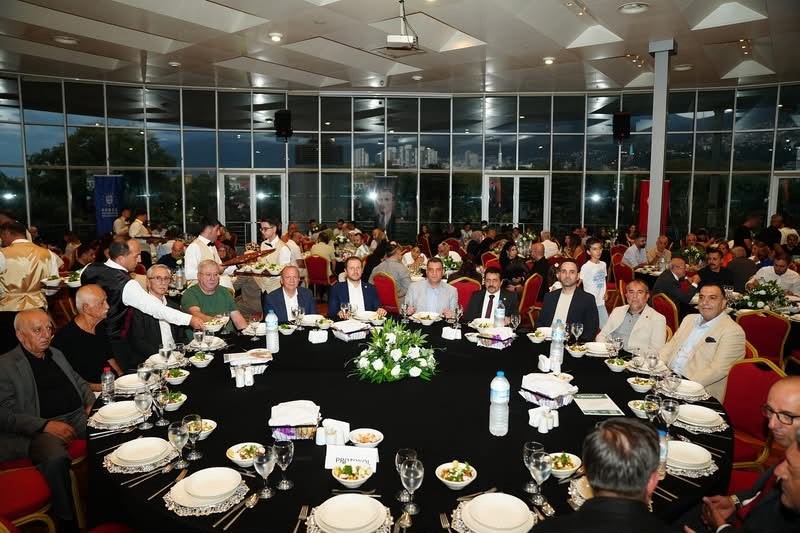 Bursalı kantinciler ve siyasetçiler yemekte toplandı