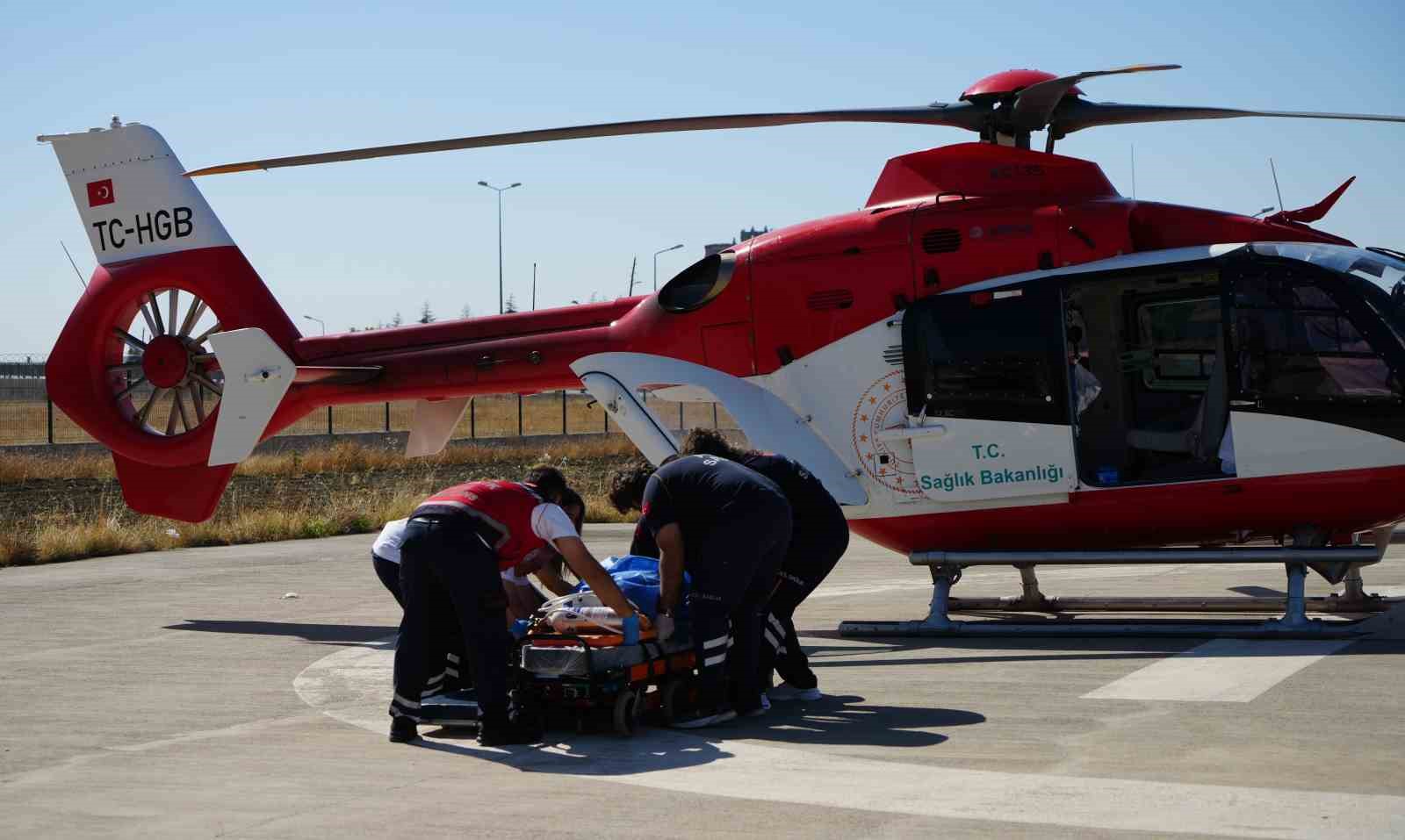 Sağlık durumları ağırlaşan 2 çocuk, hava ambulansıyla Ankara’ya sevk edildi