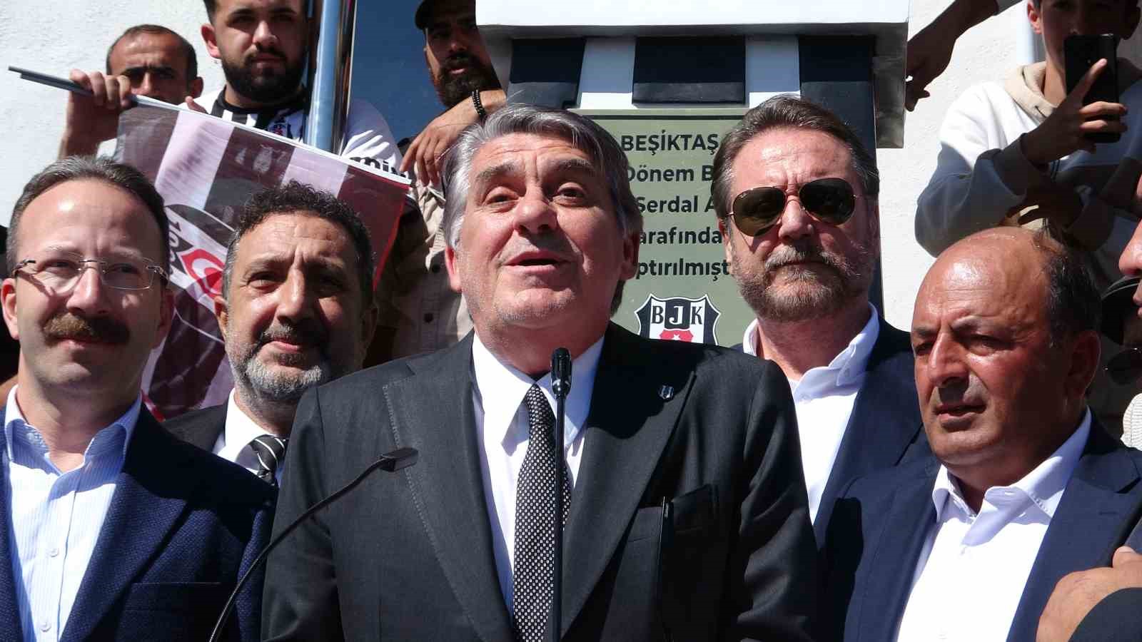 Beşiktaş Köyü’nde yapılan kartal heykeli, Serdal Adalı’nın katıldığı törenle açıldı