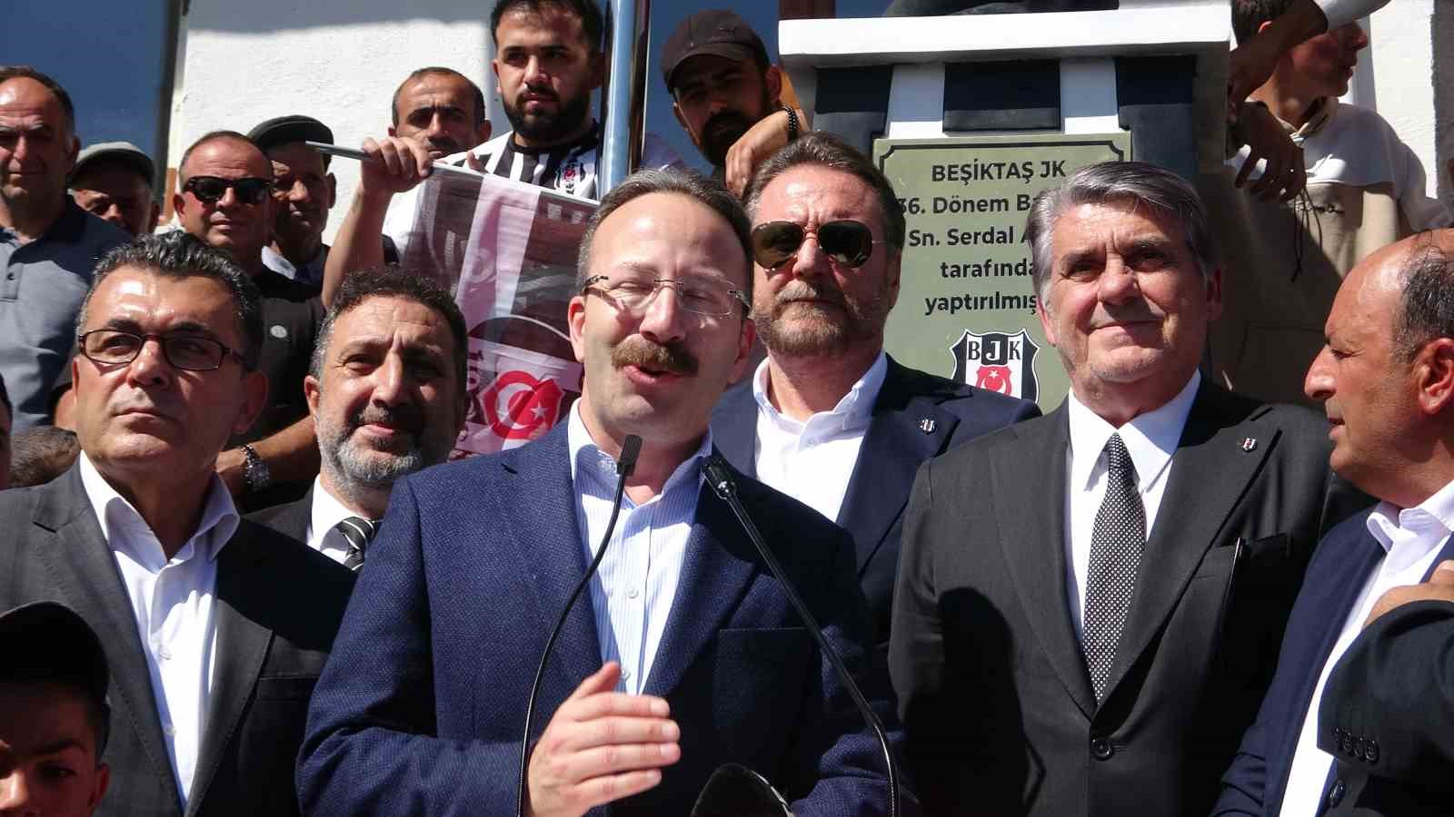 Beşiktaş Köyü’nde yapılan kartal heykeli, Serdal Adalı’nın katıldığı törenle açıldı