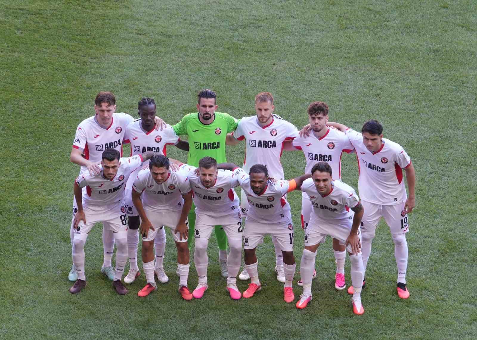 Trendyol Süper Lig: Samsunspor: 1 - Çorum FK: 3 (Maç devam ediyor)