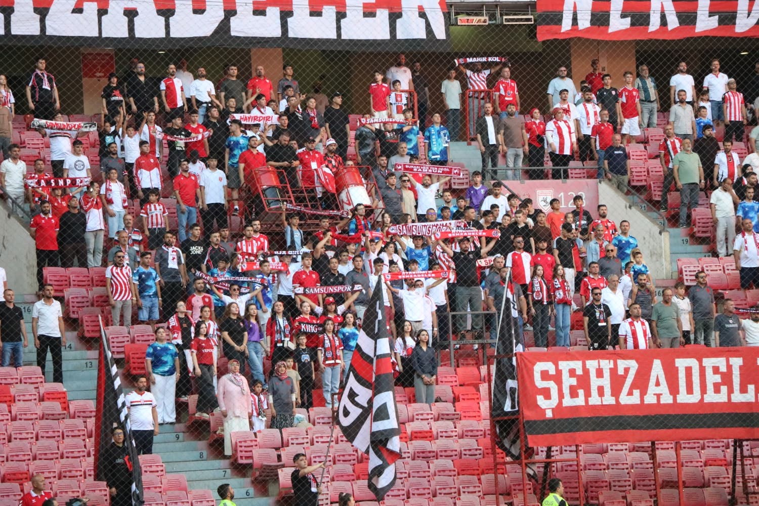 Trendyol Süper Lig: Samsunspor: 1 - Çorum FK: 3 (Maç devam ediyor)