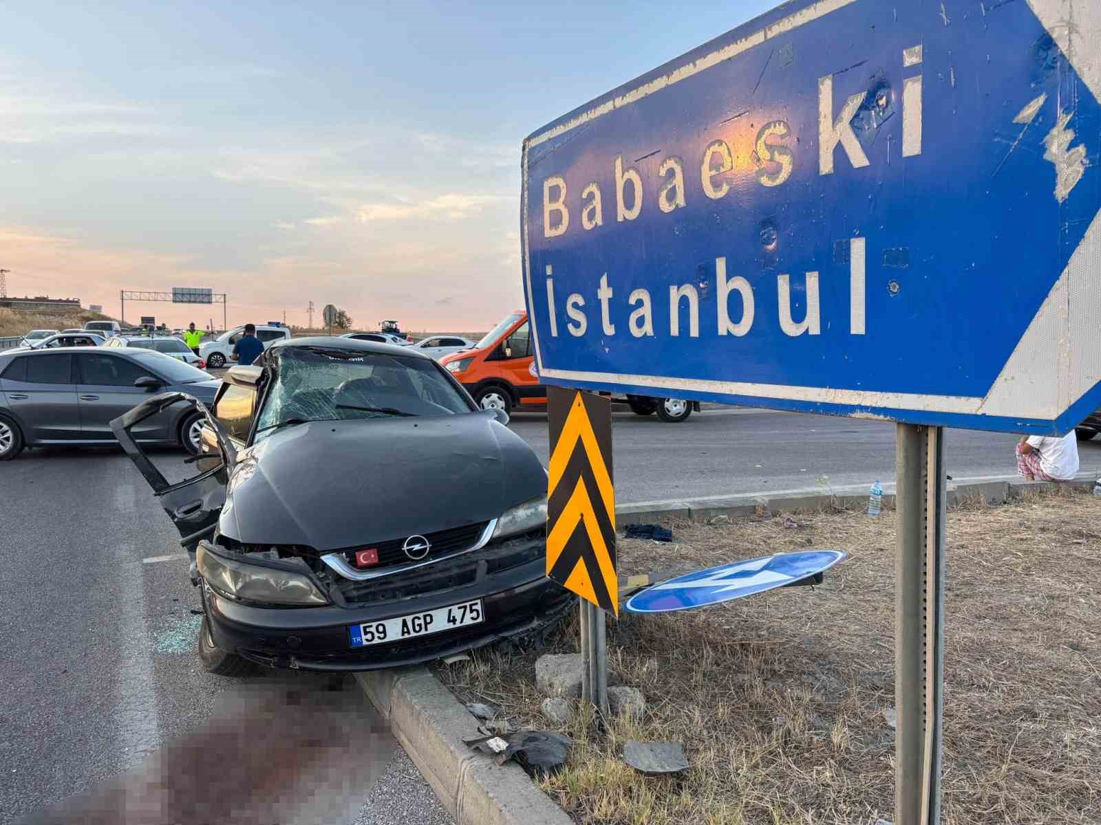 Babaeski’de minibüs ile otomobil çarpıştı: 4 yaralı