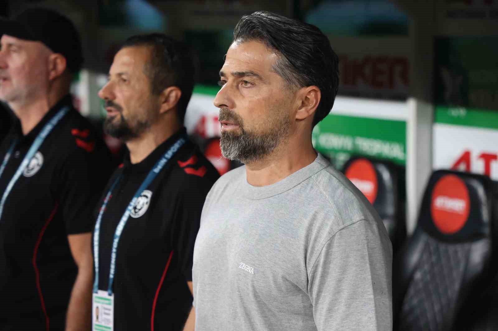 Trendyol Süper Lig: Konyaspor: 1 - Trabzonspor: 0 (Maç devam ediyor)