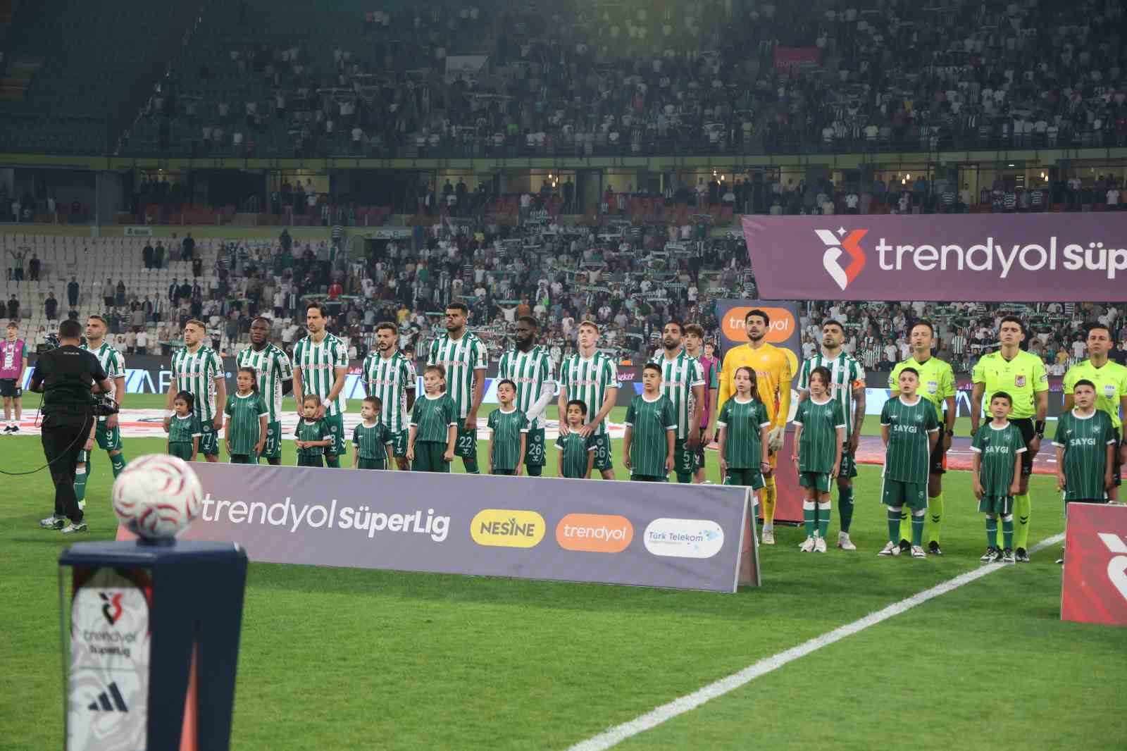Trendyol Süper Lig: Konyaspor: 1 - Trabzonspor: 0 (Maç devam ediyor)