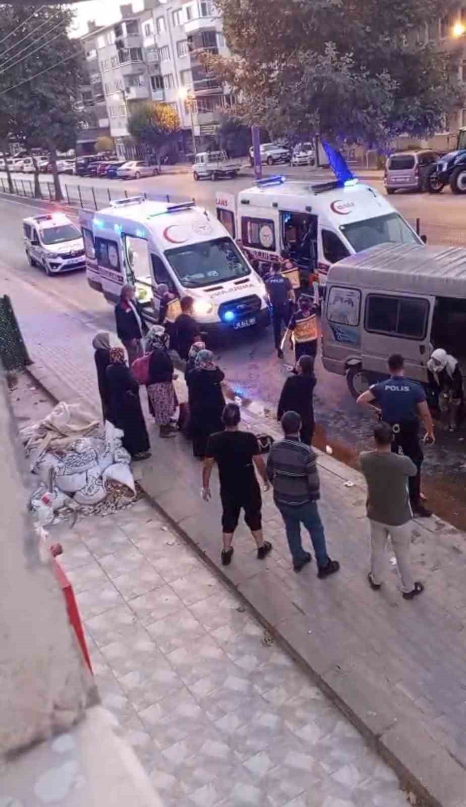 Bursa’da 10 kişinin yaralandığı kaza kameraya yansıdı