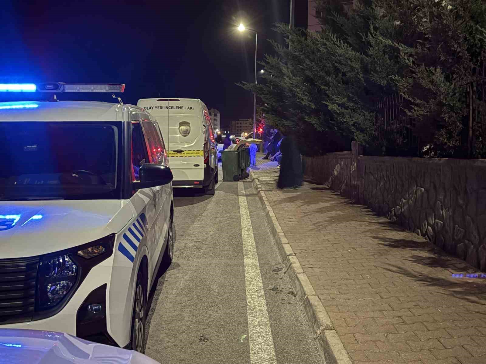 Kayseri’de tabancayla kafasına ateş eden şahıs hayatını kaybetti