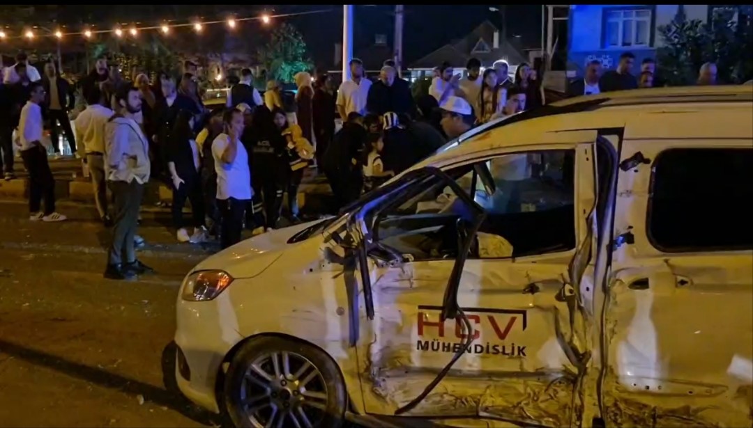 Düğün dönüşü feci kaza: 21 yaralı!