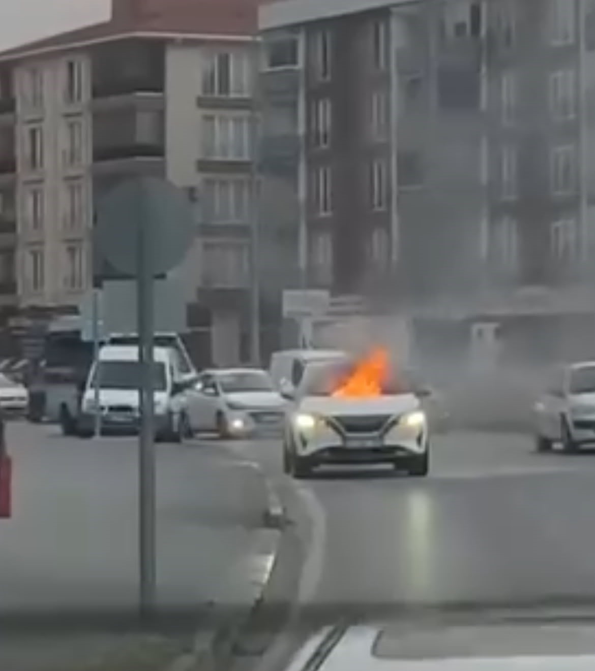 Sinop’ta SUV tipi araçta yangın paniği