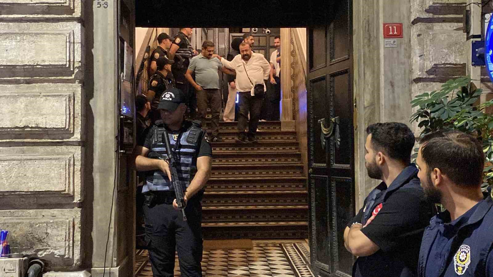 İstanbul’da ‘Ailem Güvende’ operasyonu: Çok sayıda mekana baskın yapıldı