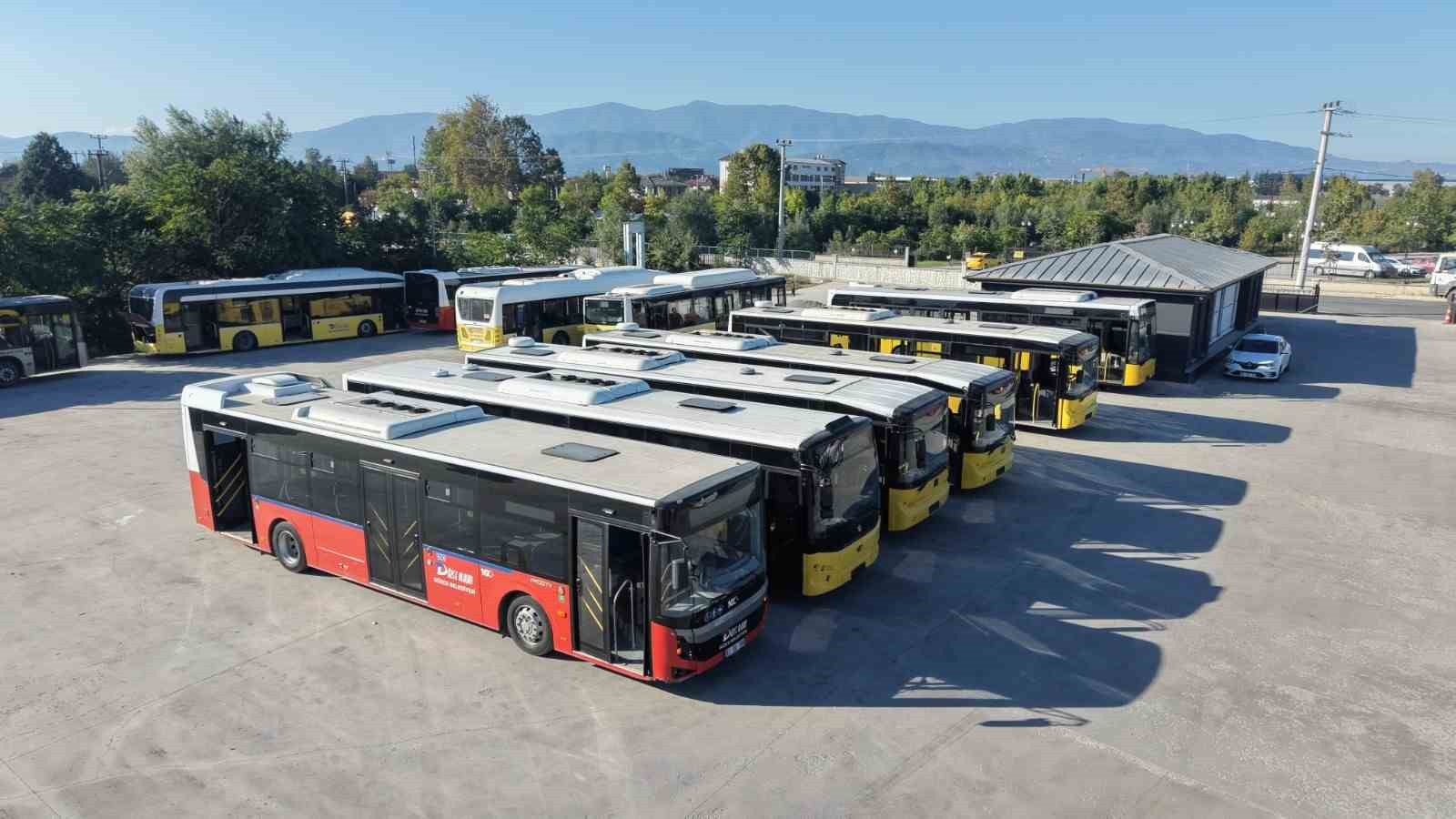 Düzce Belediyesi’nden eğitime ulaşım takviyesi