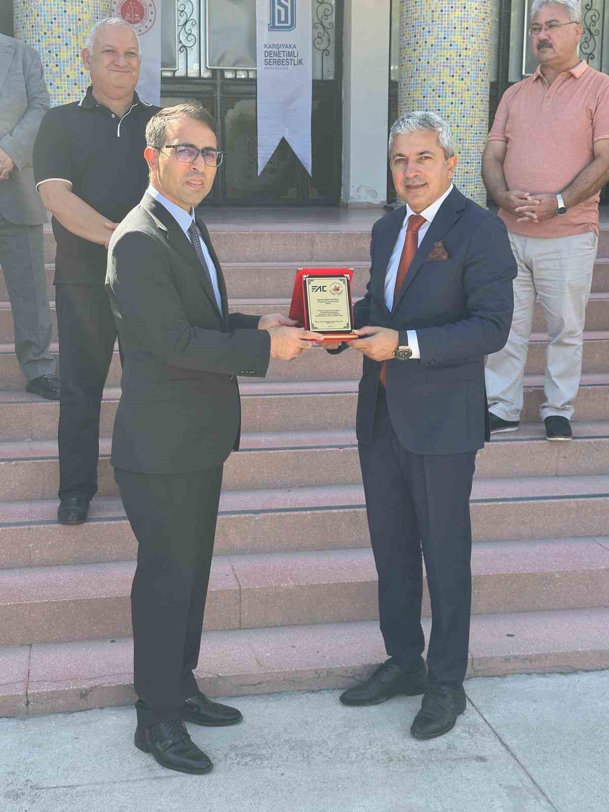 Yükümlülerden okullara destek