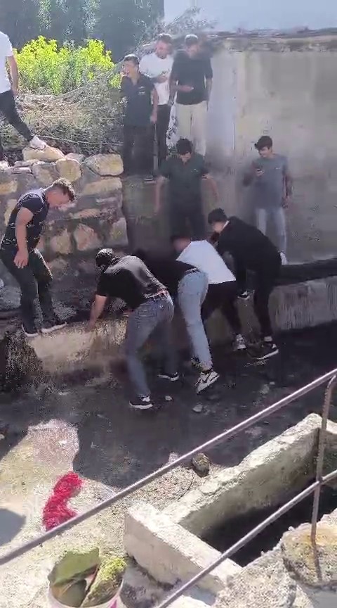 Şarkışla’da ’sulu’ düğün geleneği: Damat unutamayacağı anlar yaşadı