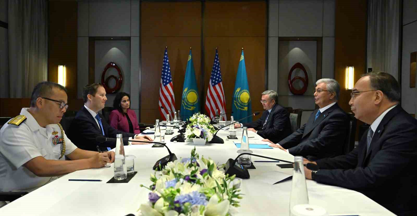 Tokayev, Trump’ın özel temsilcisi Gor ile görüştü