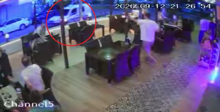18 yaşındaki motosikletli genç kazada hayatını kaybetti cenazeyi alan aile gözyaşlarına boğuldu