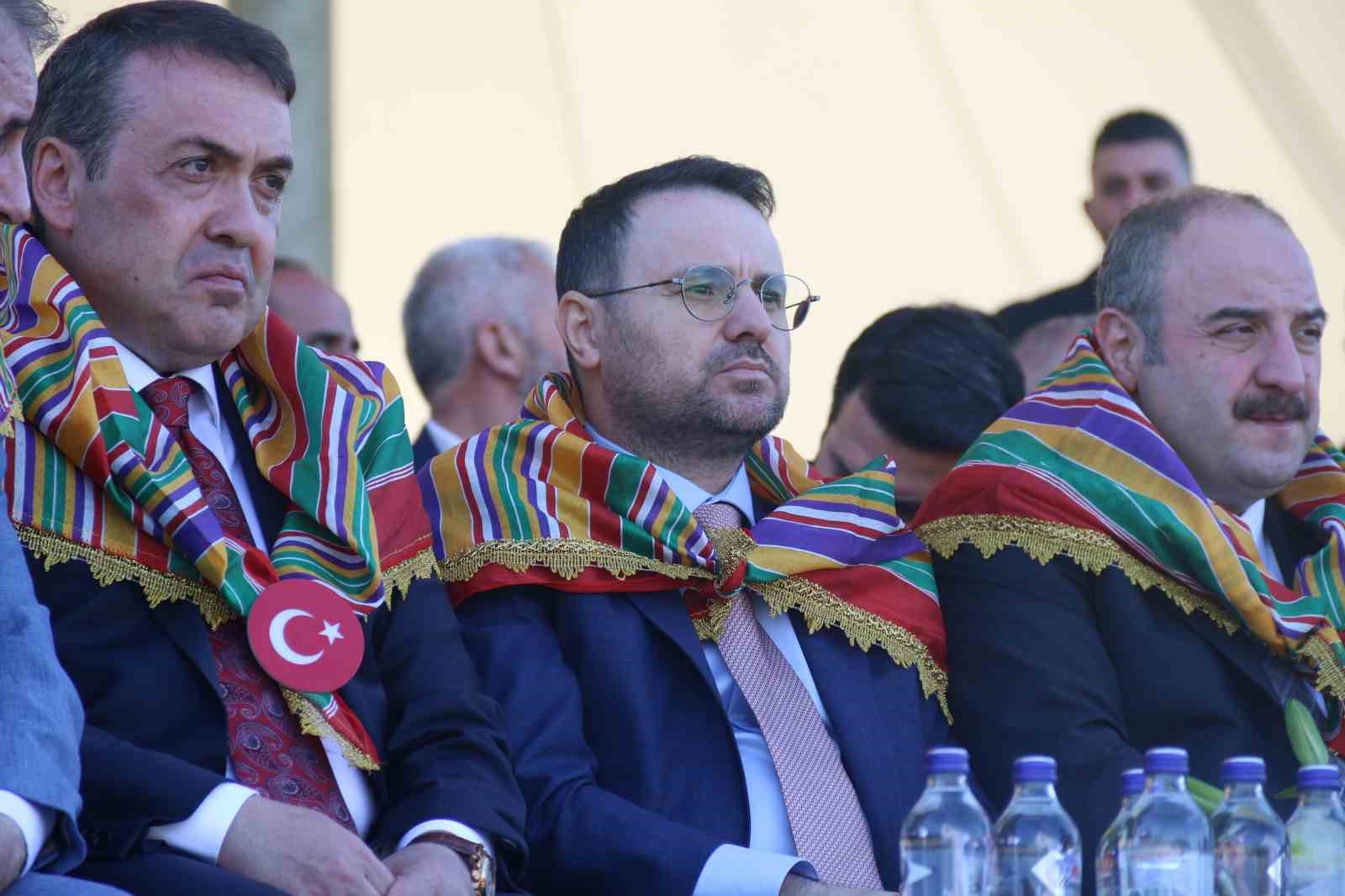 Adalet Bakanı Akın Gürlek Söğüt şenlikleri için ilçeye geldi