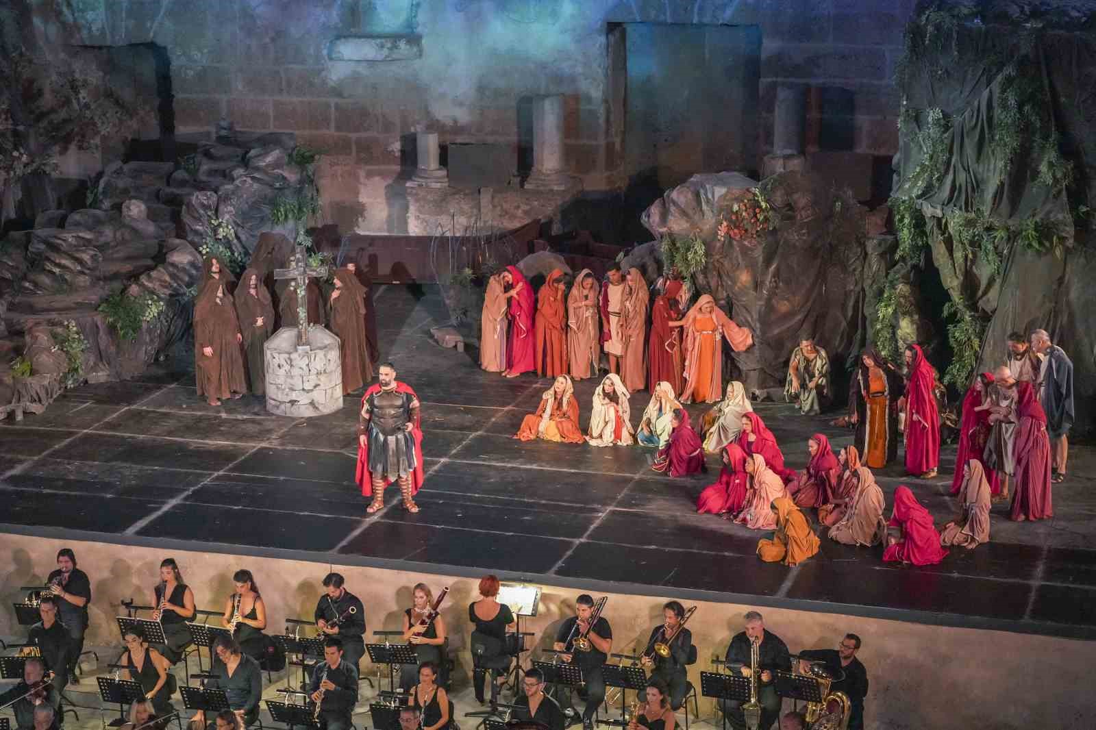 33. Uluslararası Aspendos Opera ve Bale Festivali ’Attila’ ile başladı