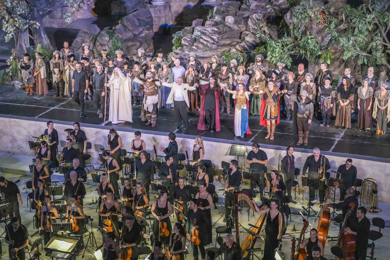 33. Uluslararası Aspendos Opera ve Bale Festivali ’Attila’ ile başladı