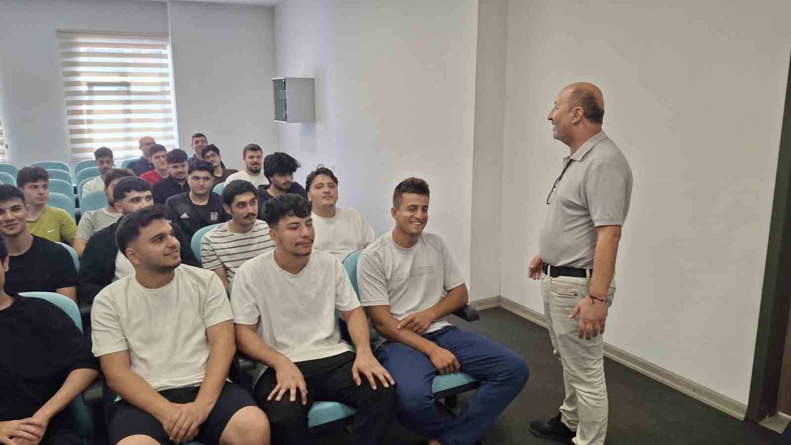Zonguldak’ta üniversite öğrencileri için yurt mesaisi
