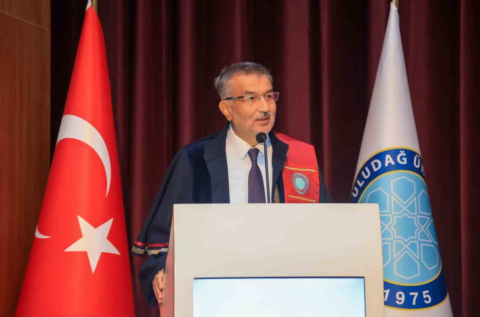 BUÜ Tıp Fakültesinde yeni eğitim-öğretim yılı ilk ders töreniyle başladı