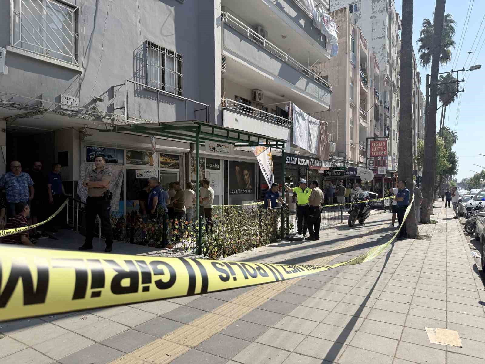 Uzaklaştırma kararı bulunan koca dehşet saçtı: 2 ölü