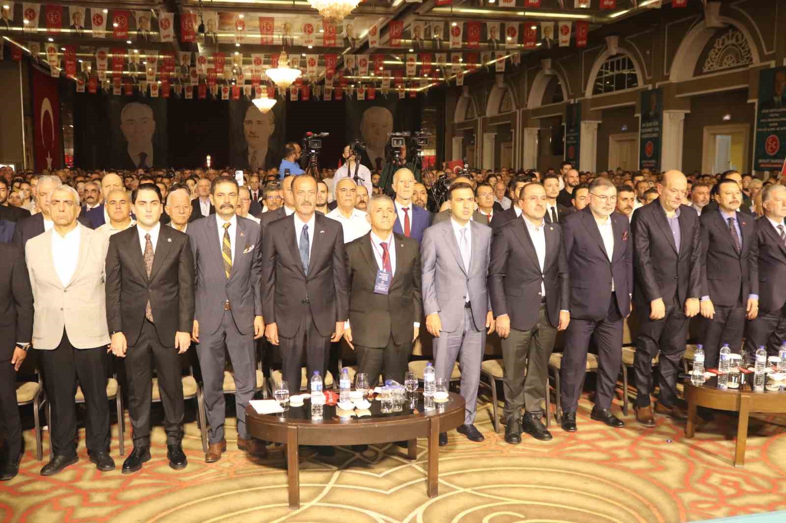 MHP İzmir’de Veysel Şahin güven tazeledi