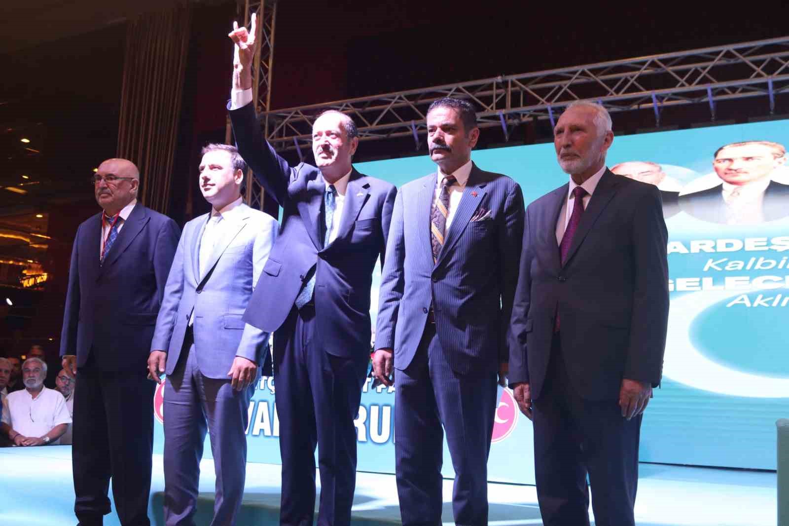 MHP İzmir’de Veysel Şahin güven tazeledi