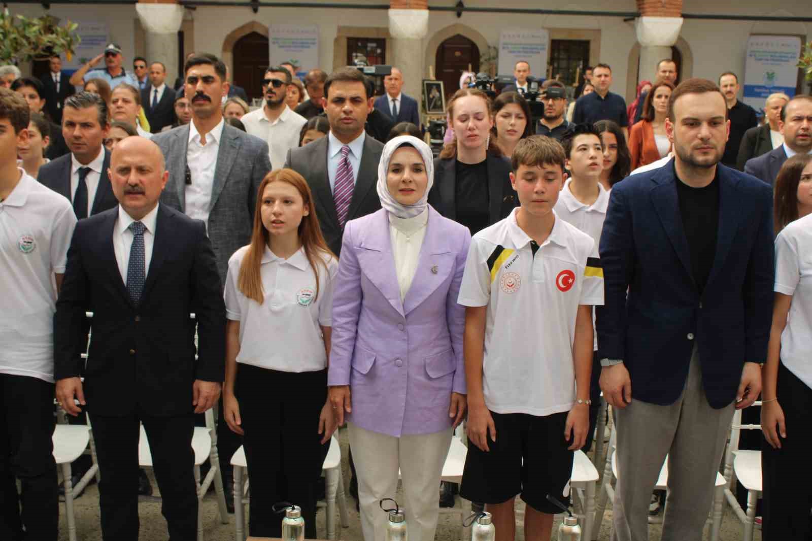 Aile ve Sosyal Hizmetler Bakanı Göktaş: "İklim değişikliğinin yükünü en fazla çocuklarımız taşıyor"