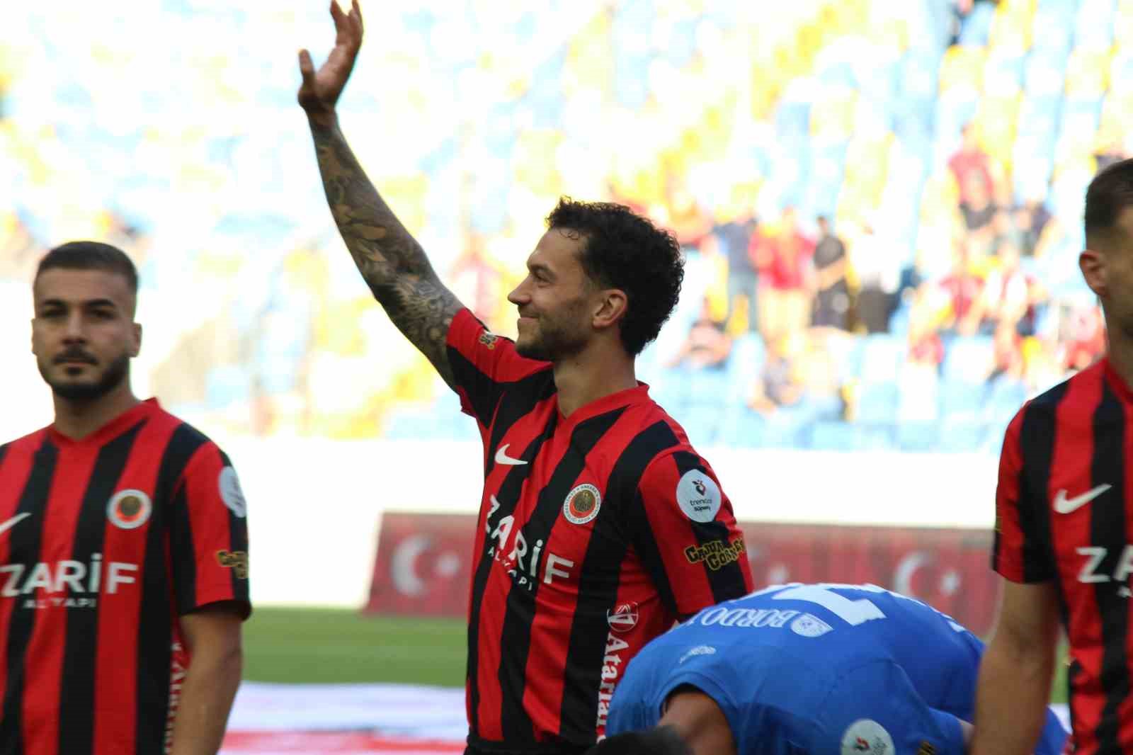 Trendyol Süper Lig: Gençlerbirliği: 1 - Kasımpaşa: 0 (İlk yarı)