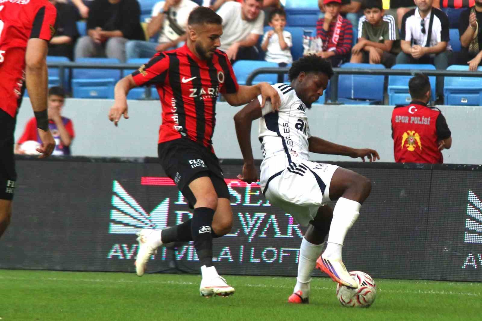 Trendyol Süper Lig: Gençlerbirliği: 1 - Kasımpaşa: 0 (İlk yarı)