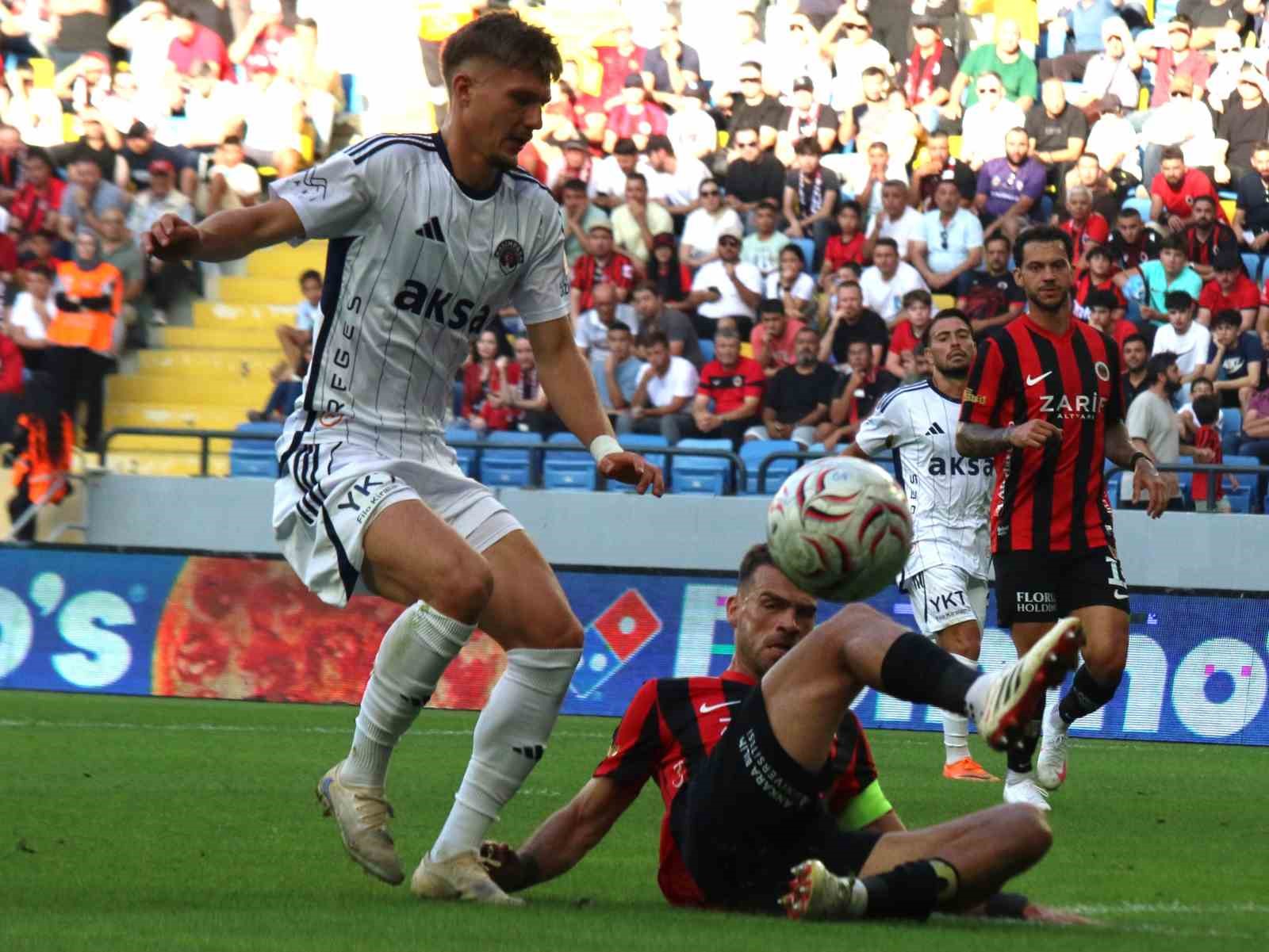 Trendyol Süper Lig: Gençlerbirliği: 1 - Kasımpaşa: 0 (İlk yarı)