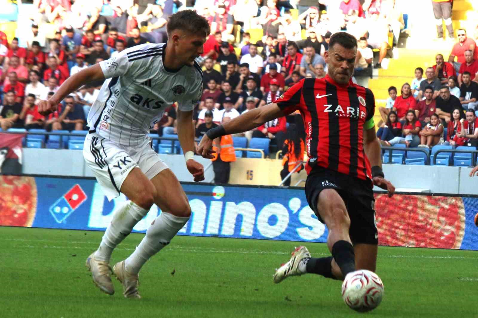 Trendyol Süper Lig: Gençlerbirliği: 1 - Kasımpaşa: 0 (İlk yarı)