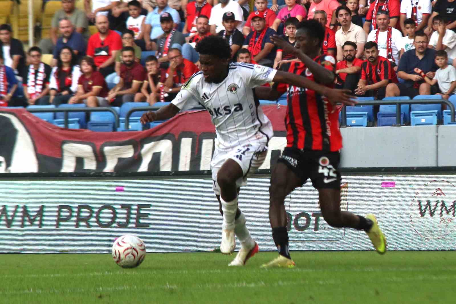 Trendyol Süper Lig: Gençlerbirliği: 1 - Kasımpaşa: 0 (İlk yarı)