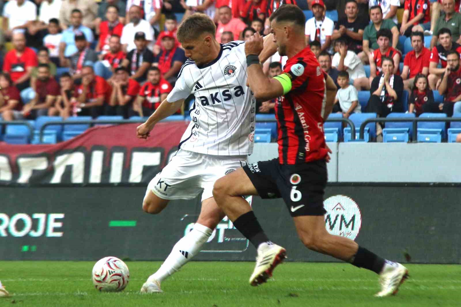 Trendyol Süper Lig: Gençlerbirliği: 1 - Kasımpaşa: 0 (İlk yarı)