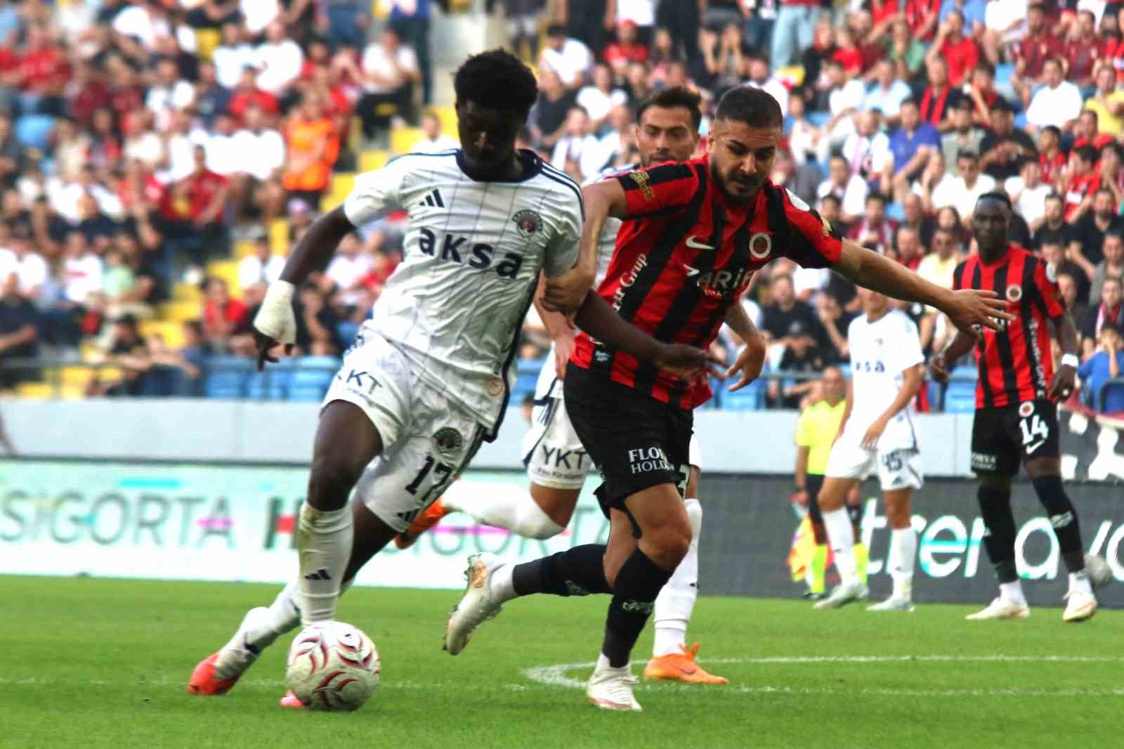 Trendyol Süper Lig: Gençlerbirliği: 1 - Kasımpaşa: 0 (İlk yarı)