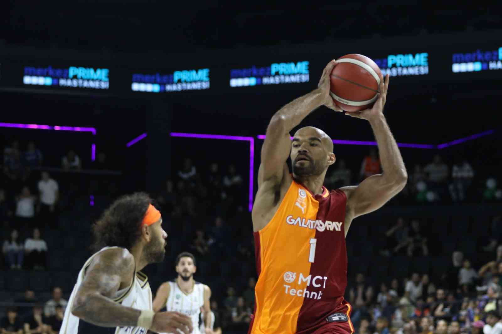Hazırlık maçı: Çayırova Belediyesi: 75 - Galatasaray: 80