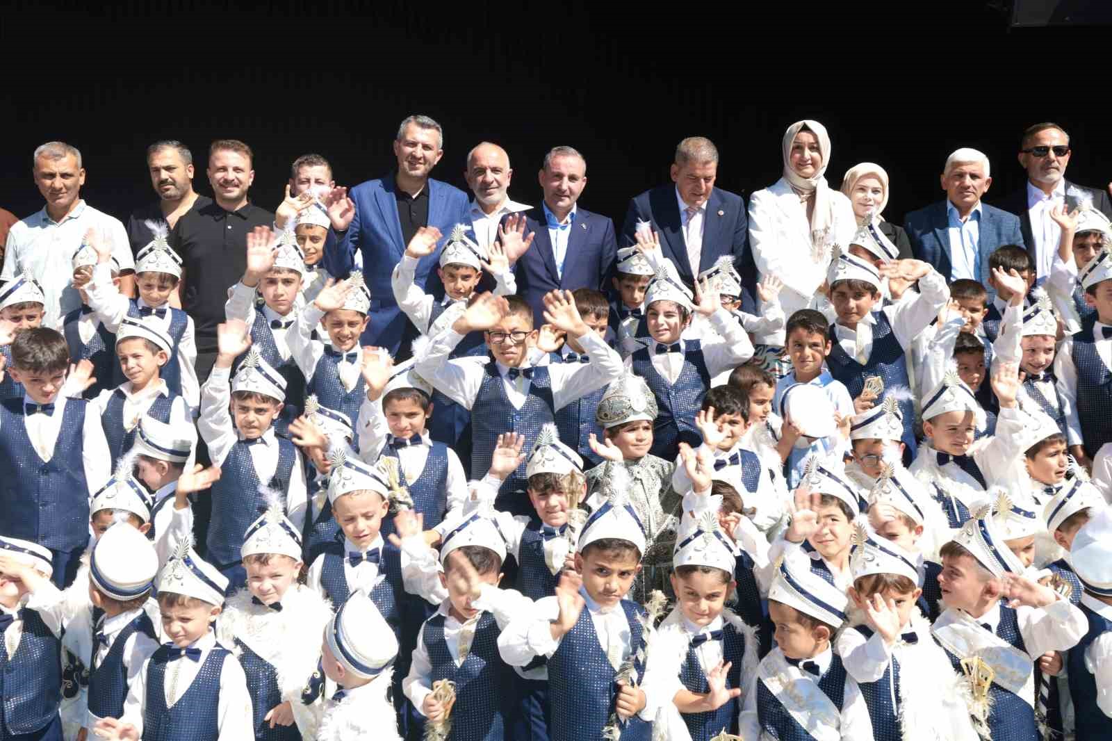 Sultanbeyli’de sünnet töreni coşkusu
