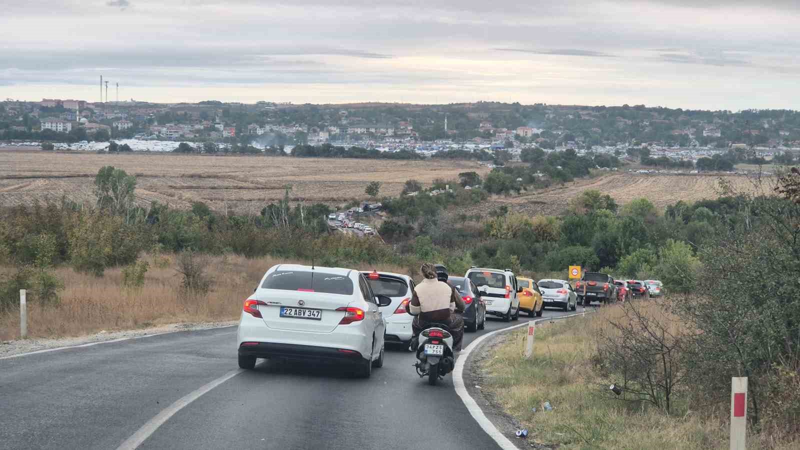 Bin 700 nüfuslu ilçeyi 400 bin kişi ziyaret etti
