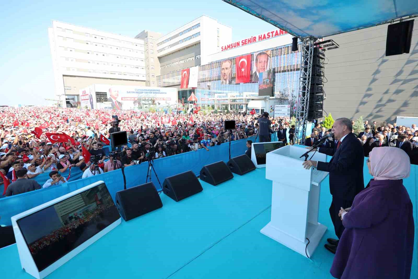 Cumhurbaşkanı Erdoğan’a sevgi seli